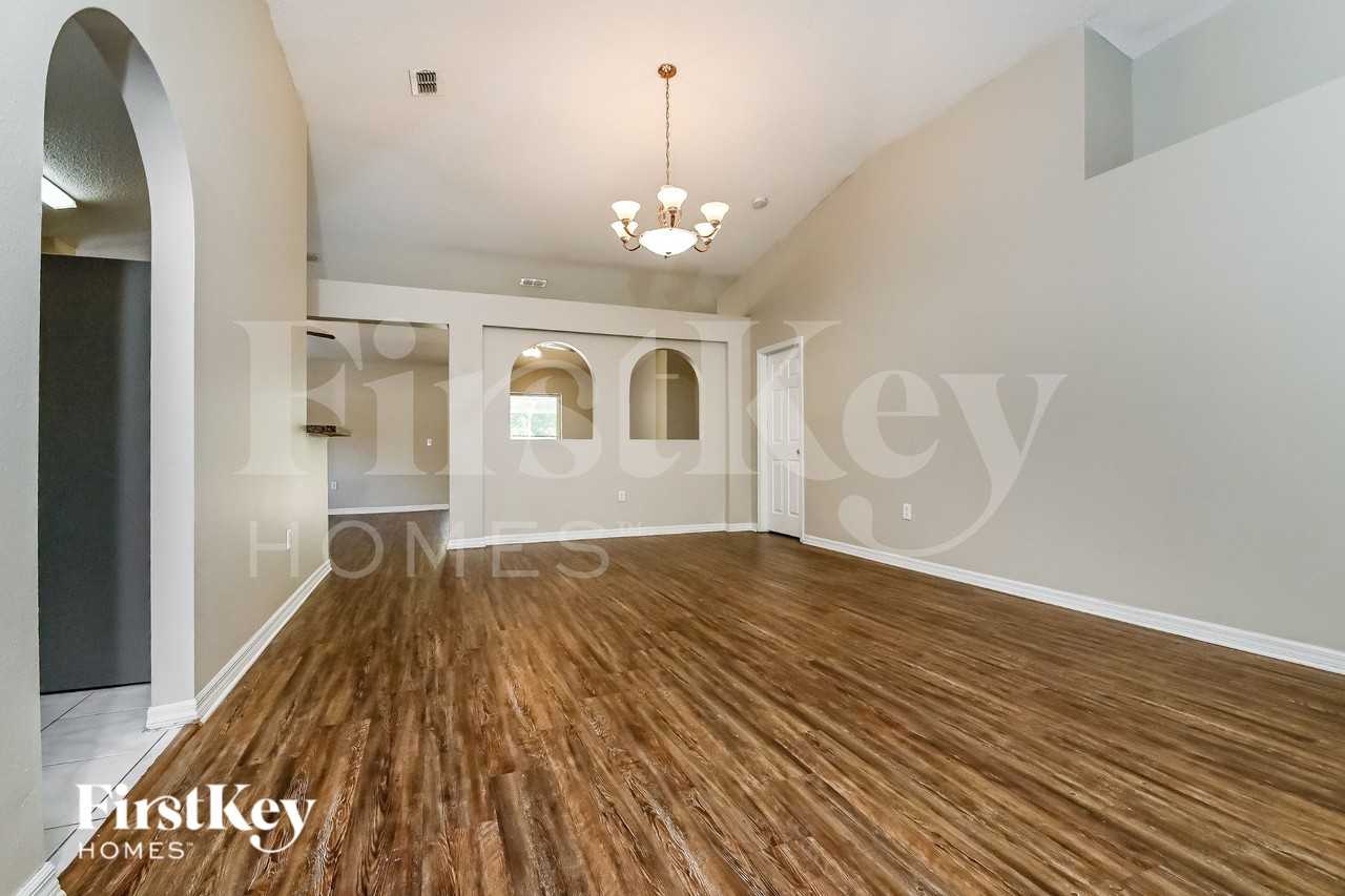 4704 Copper Canyon Blvd - Photo 4 of 16