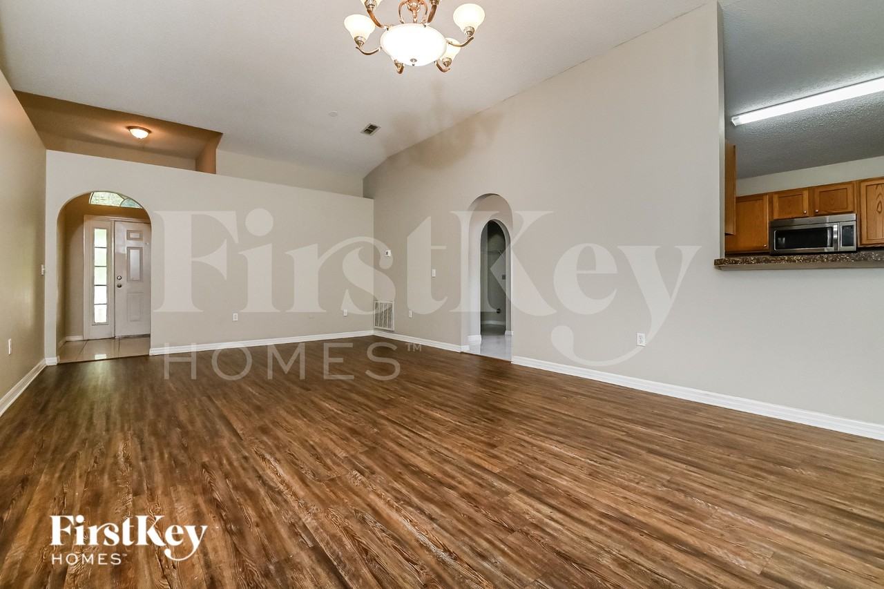 4704 Copper Canyon Blvd - Photo 5 of 16