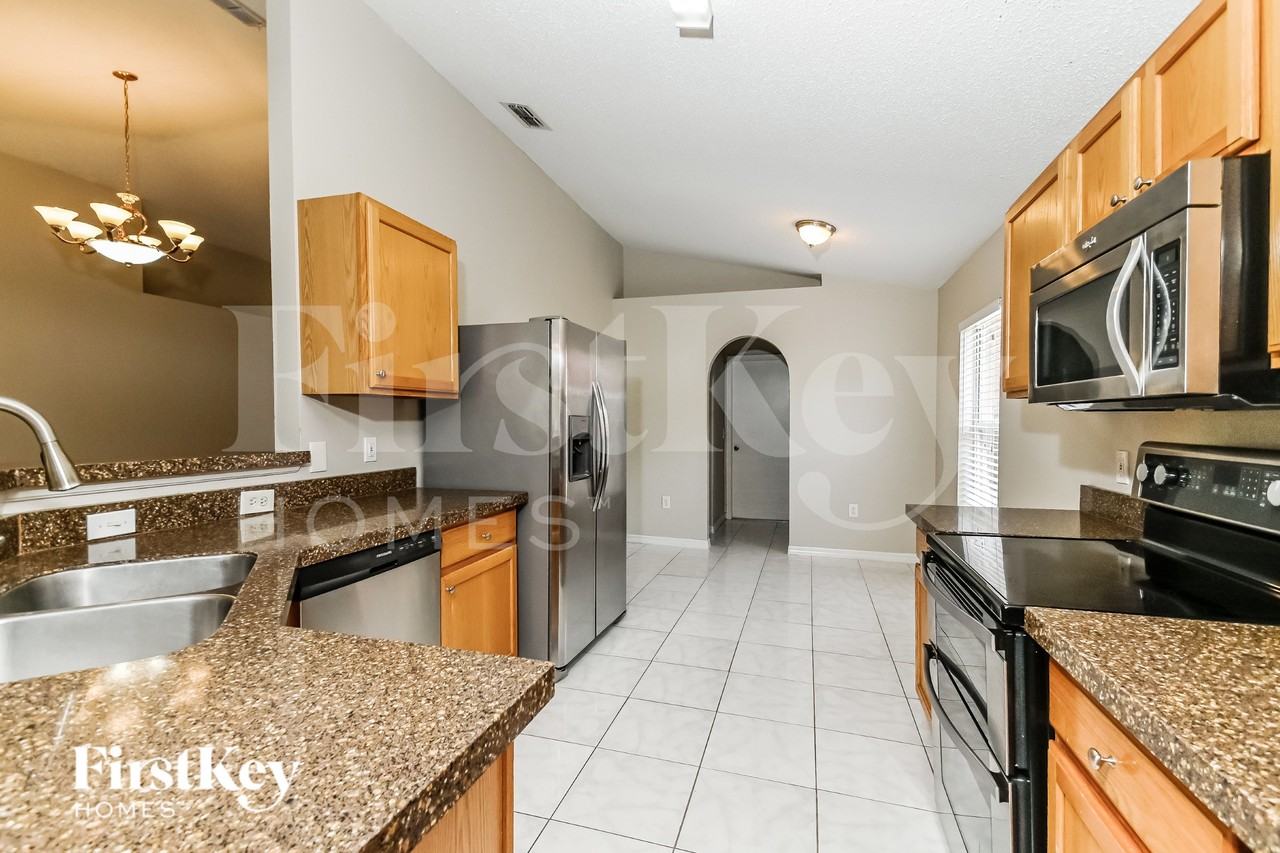 4704 Copper Canyon Blvd - Photo 7 of 16