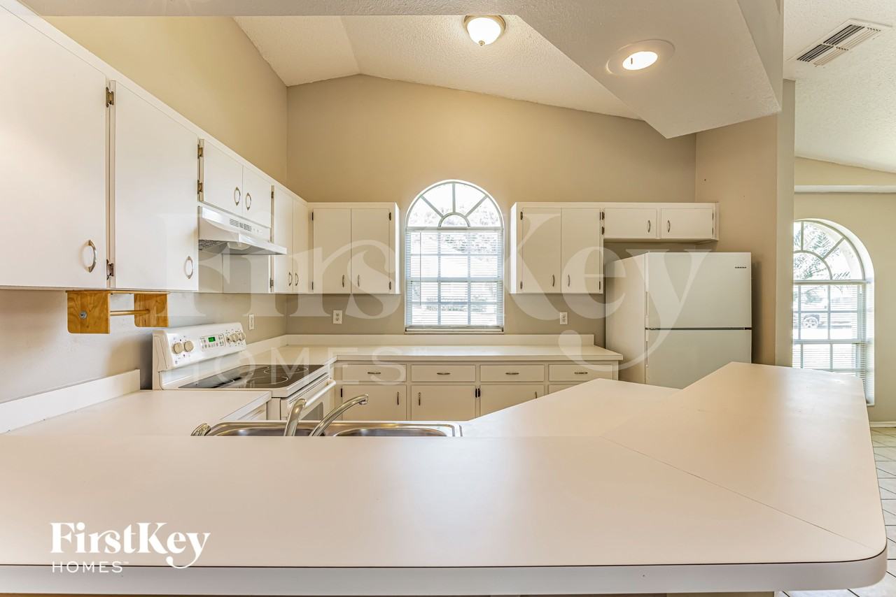 468 Emerald Cove Loop - Photo 5 of 15