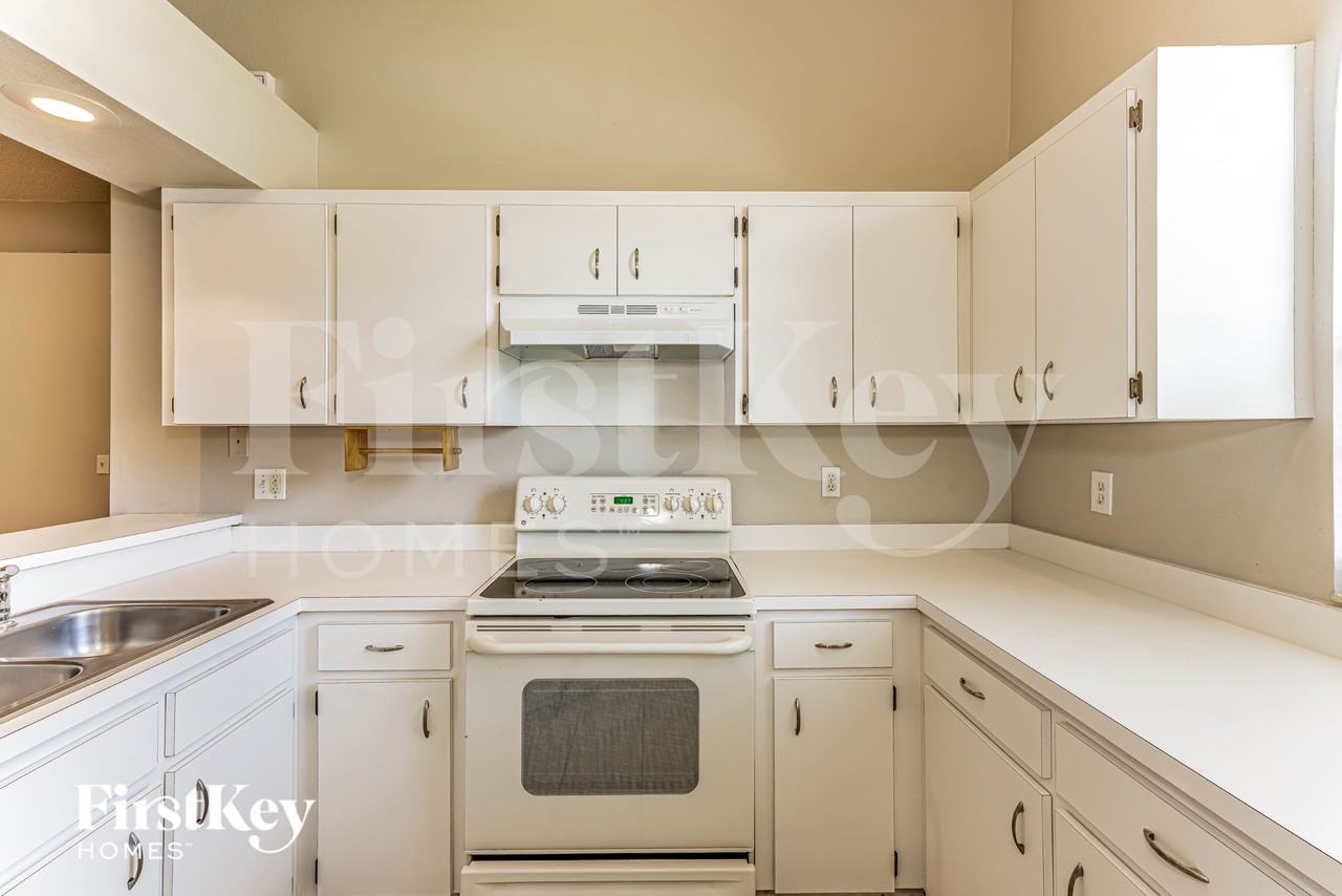 468 Emerald Cove Loop - Photo 6 of 15