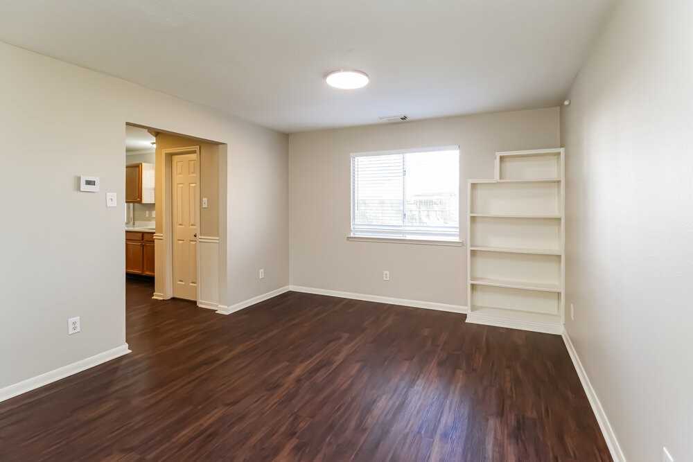 18823 Timber Spring Dr - Photo 7 of 17