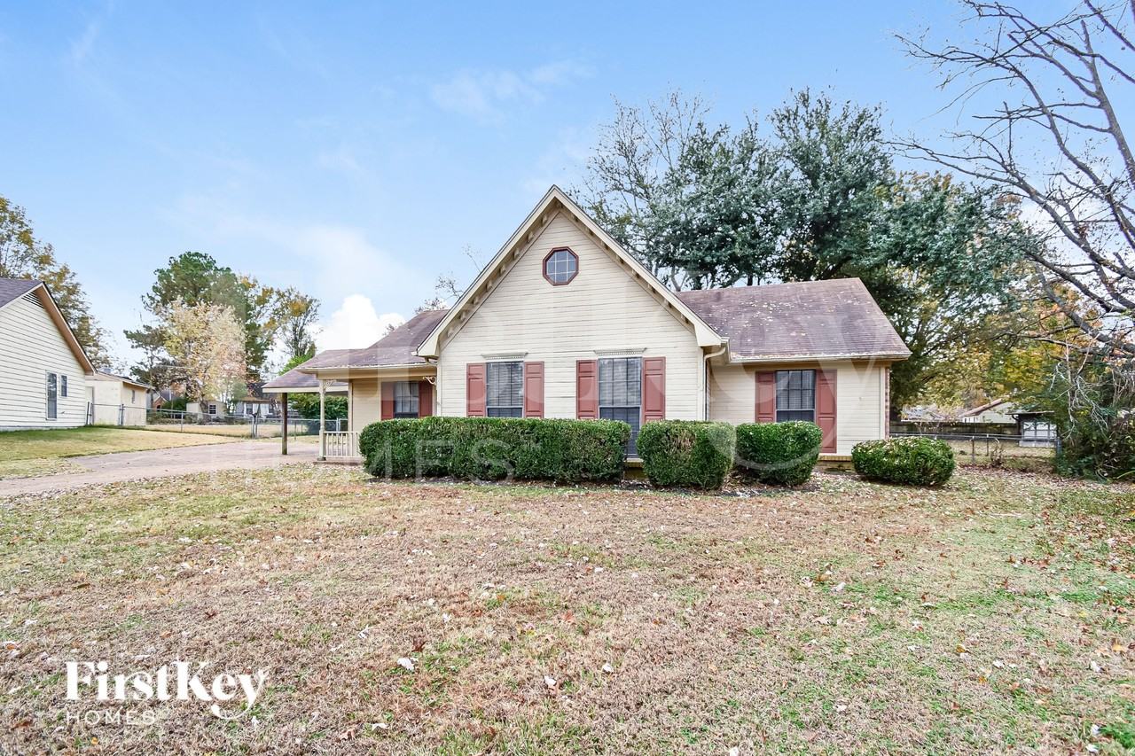 4582 Fawn Hollow Cv - Photo 2 of 19