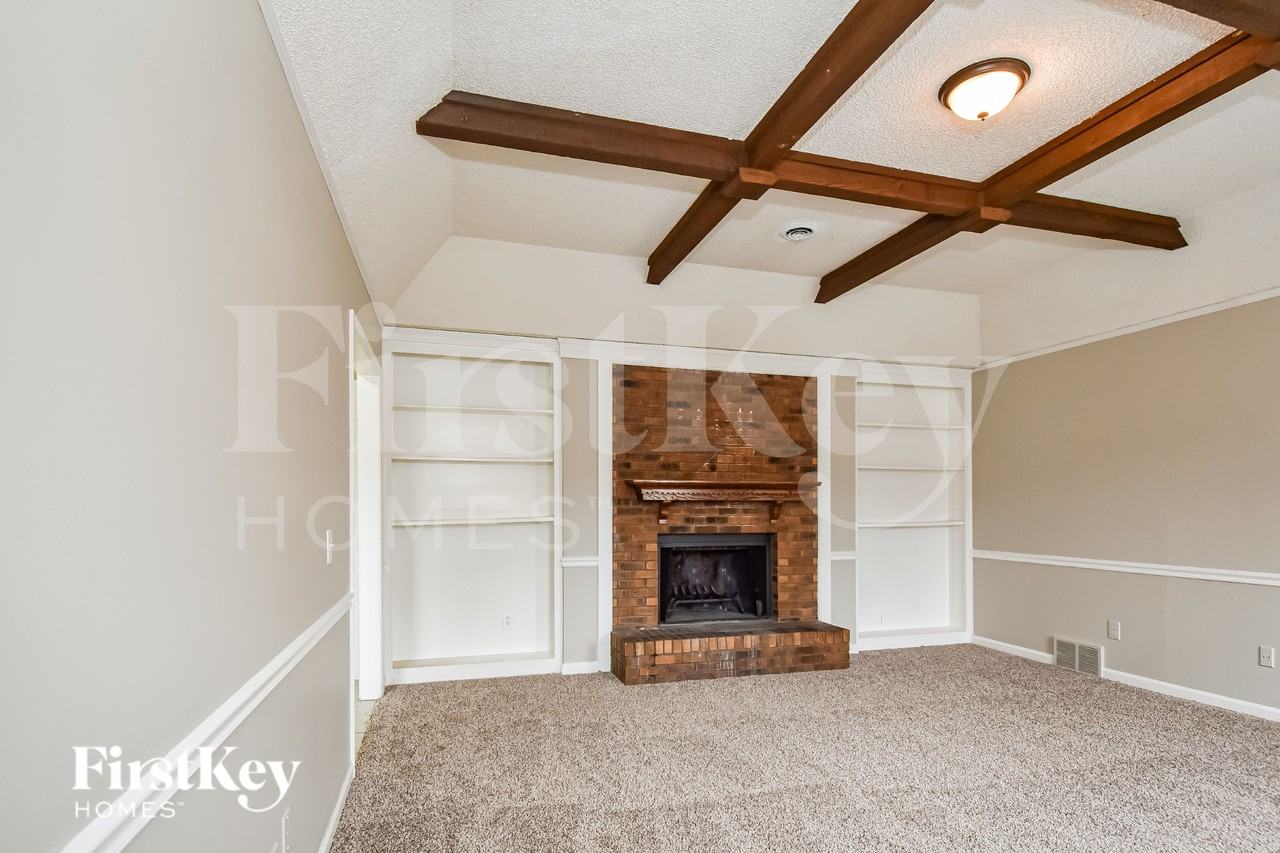 4582 Fawn Hollow Cv - Photo 4 of 19