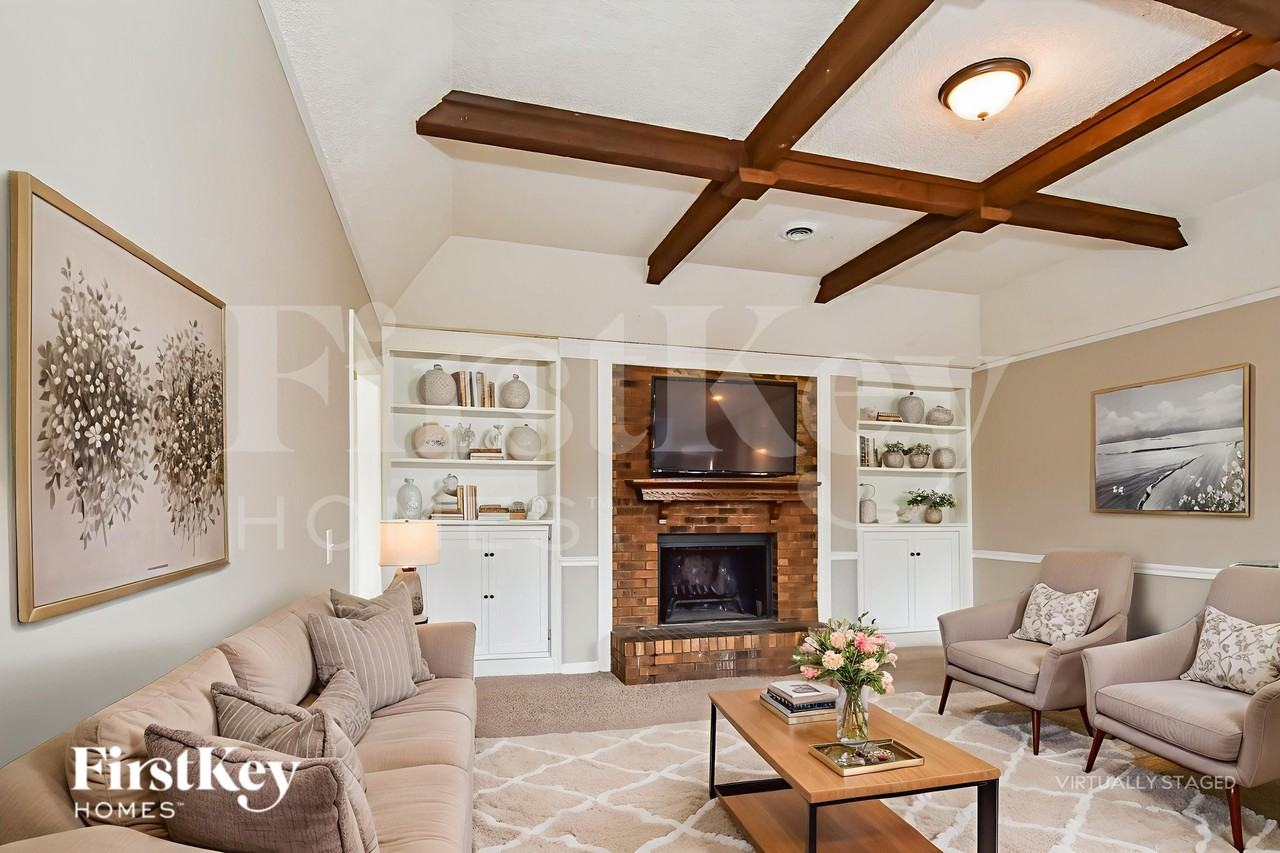 4582 Fawn Hollow Cv - Photo 5 of 19