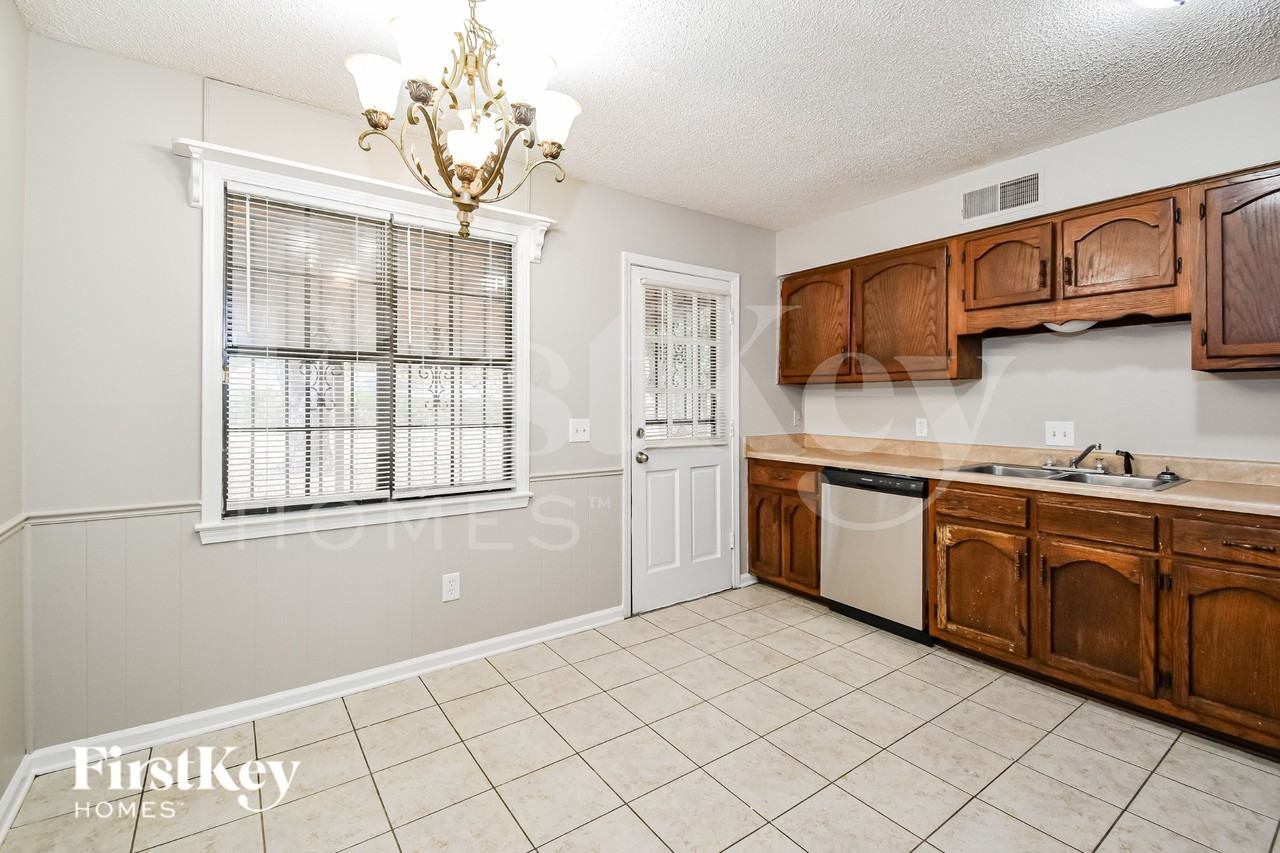 4582 Fawn Hollow Cv - Photo 7 of 19