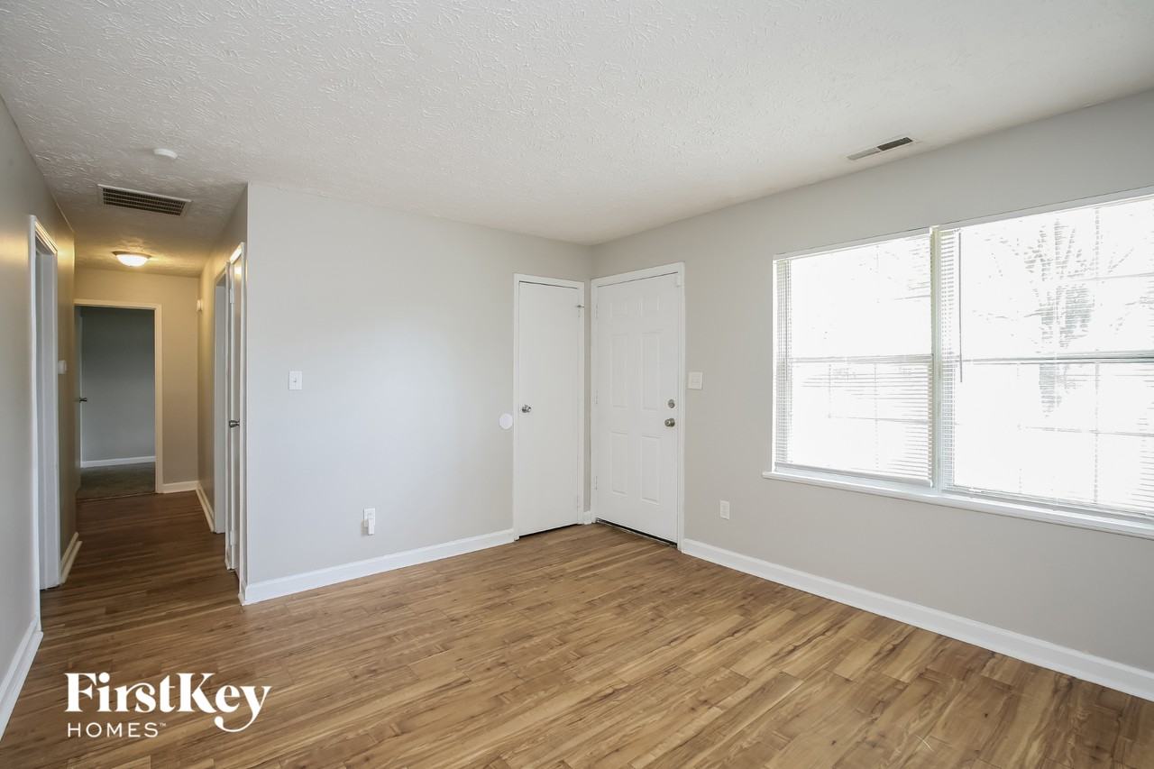 4509 Phoenix Dr - Photo 4 of 15