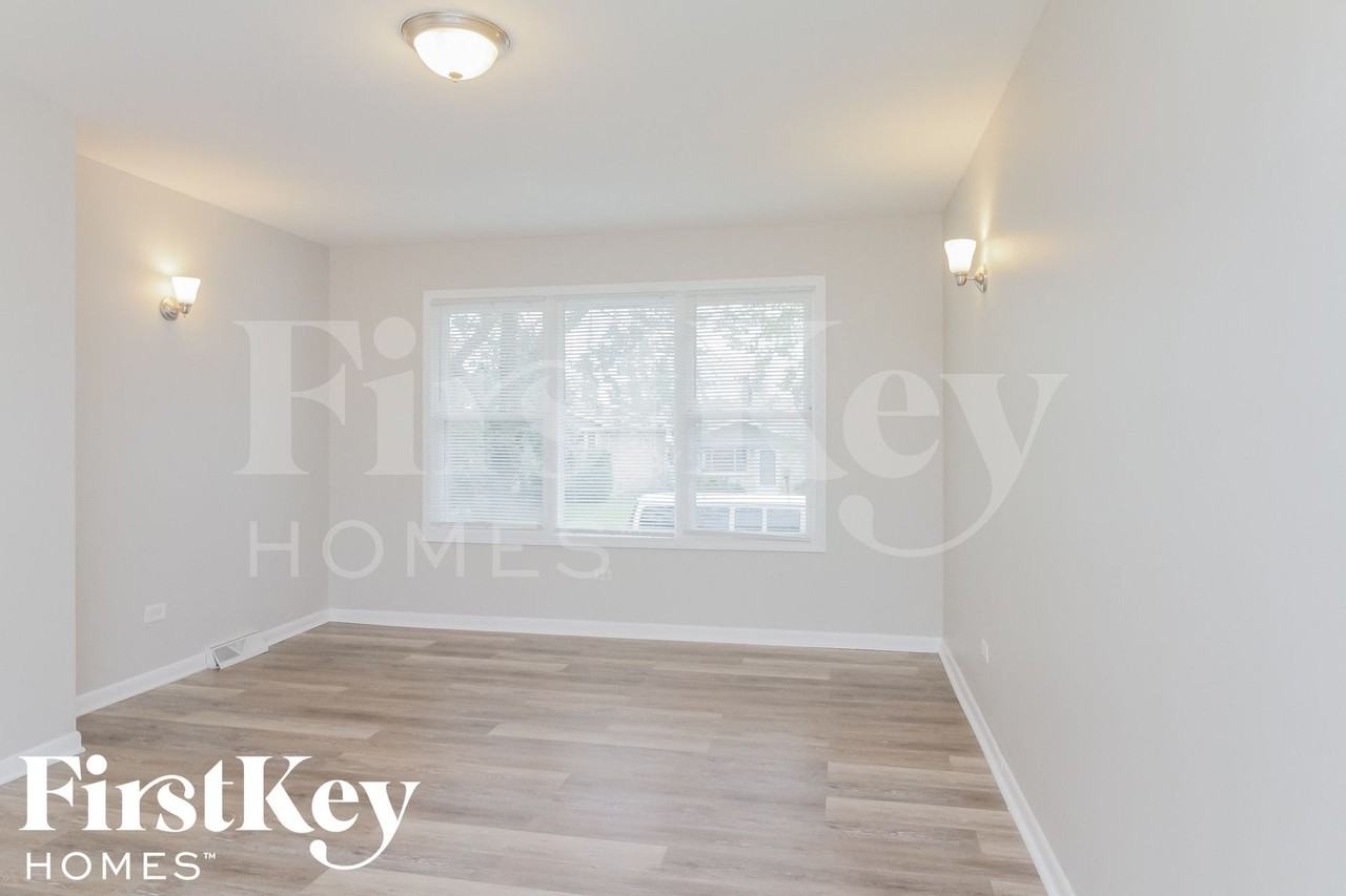 4351 Scott St - Photo 2 of 14