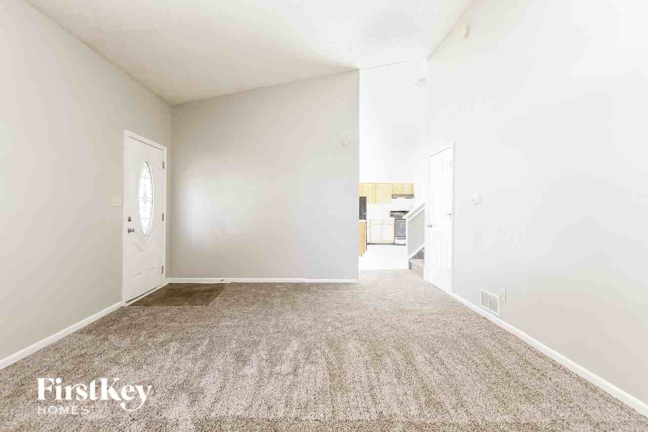 4217 Fairoaks Dr - Photo 2 of 15