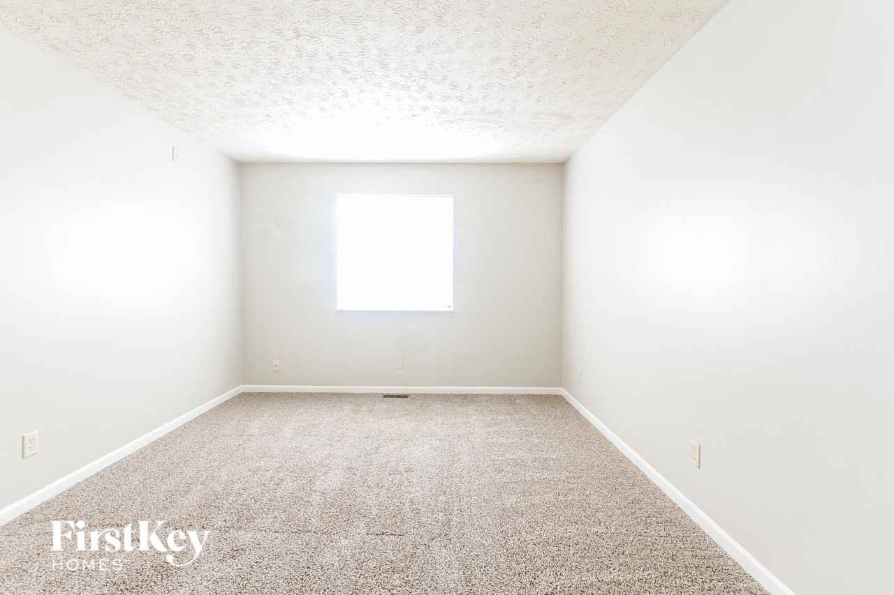 4217 Fairoaks Dr - Photo 5 of 15