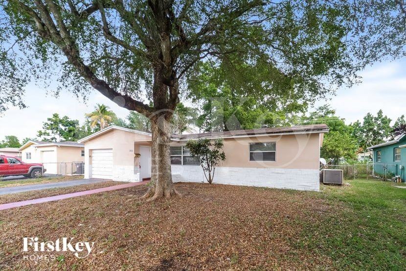 4180 Northwest 34th Way - Photo 2 of 16