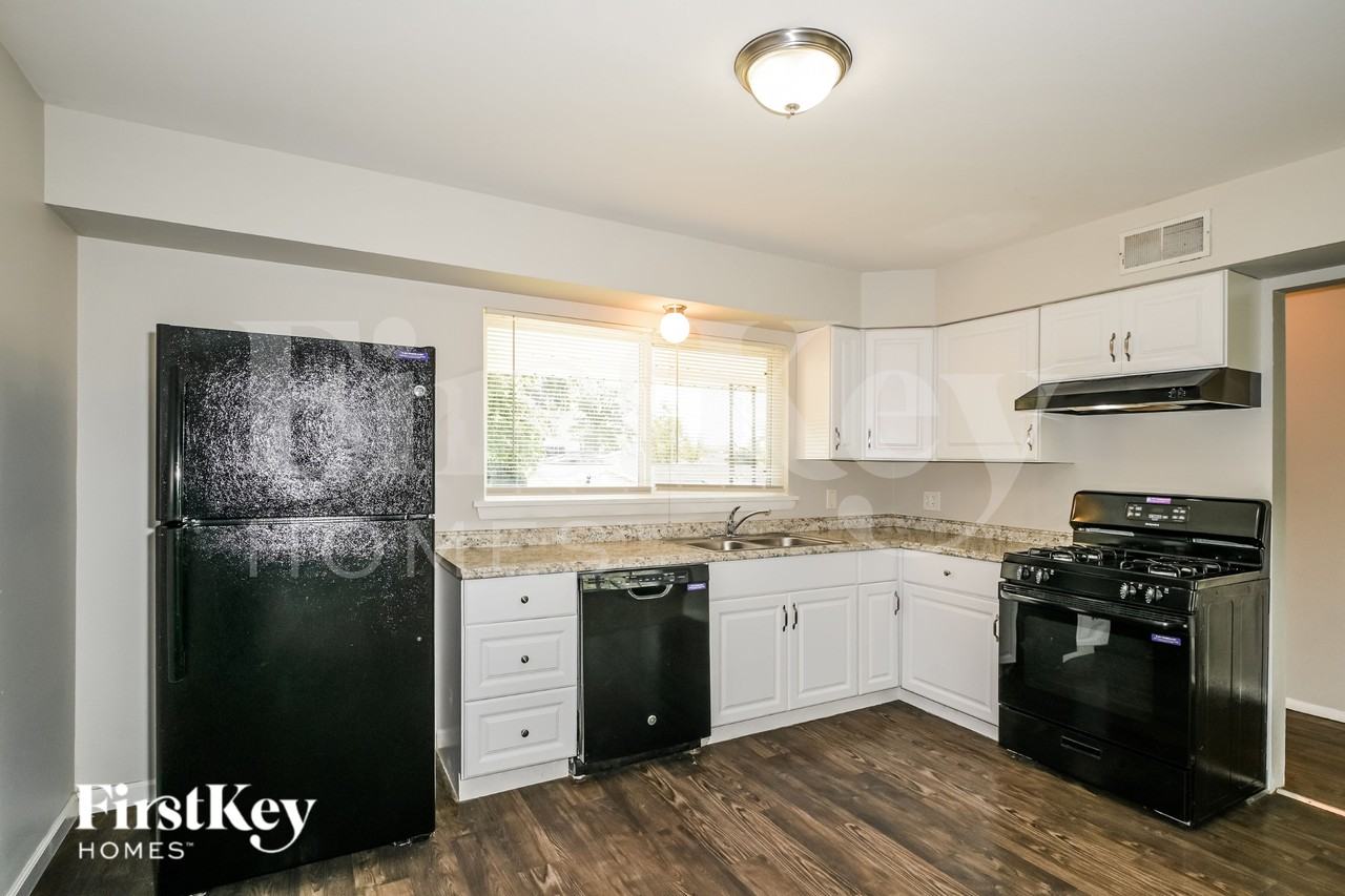 4147 Garvey Dr - Photo 6 of 16