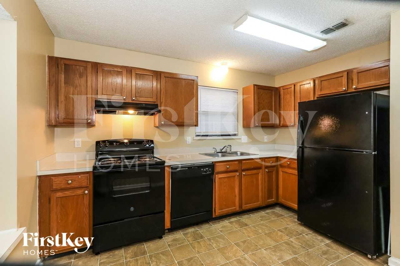 4140 Grenshaw Ct - Photo 6 of 15