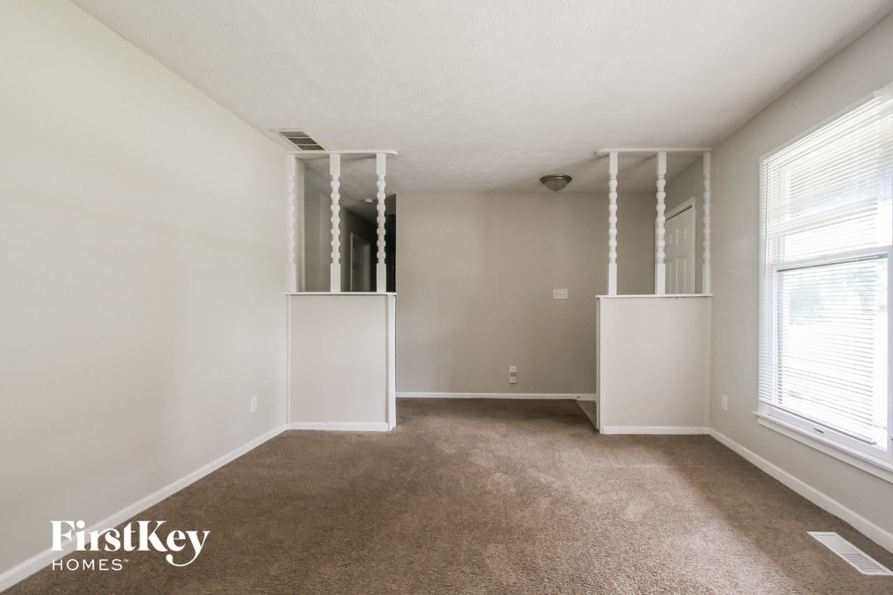 4025 Mi Casa Avenue - Photo 2 of 15