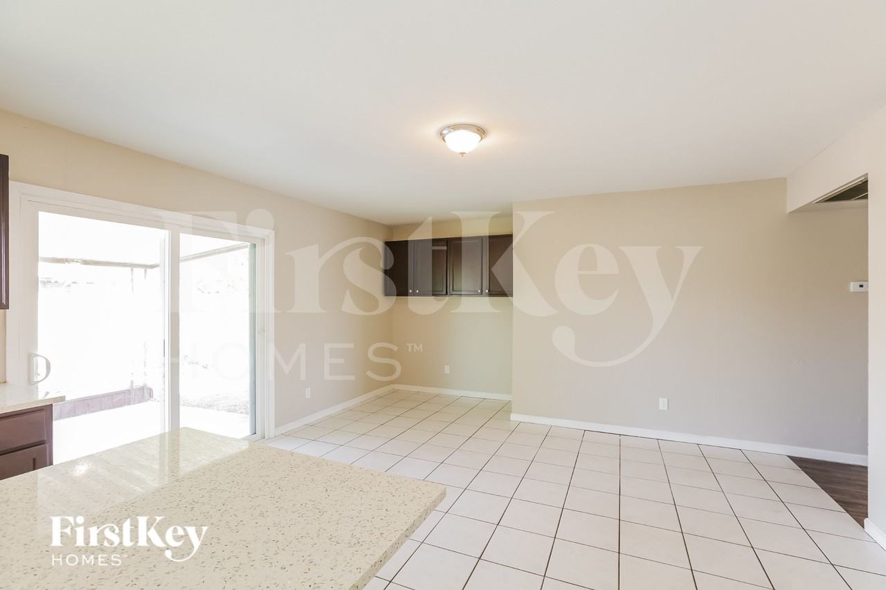 402 W Santa Cruz Dr - Photo 6 of 16