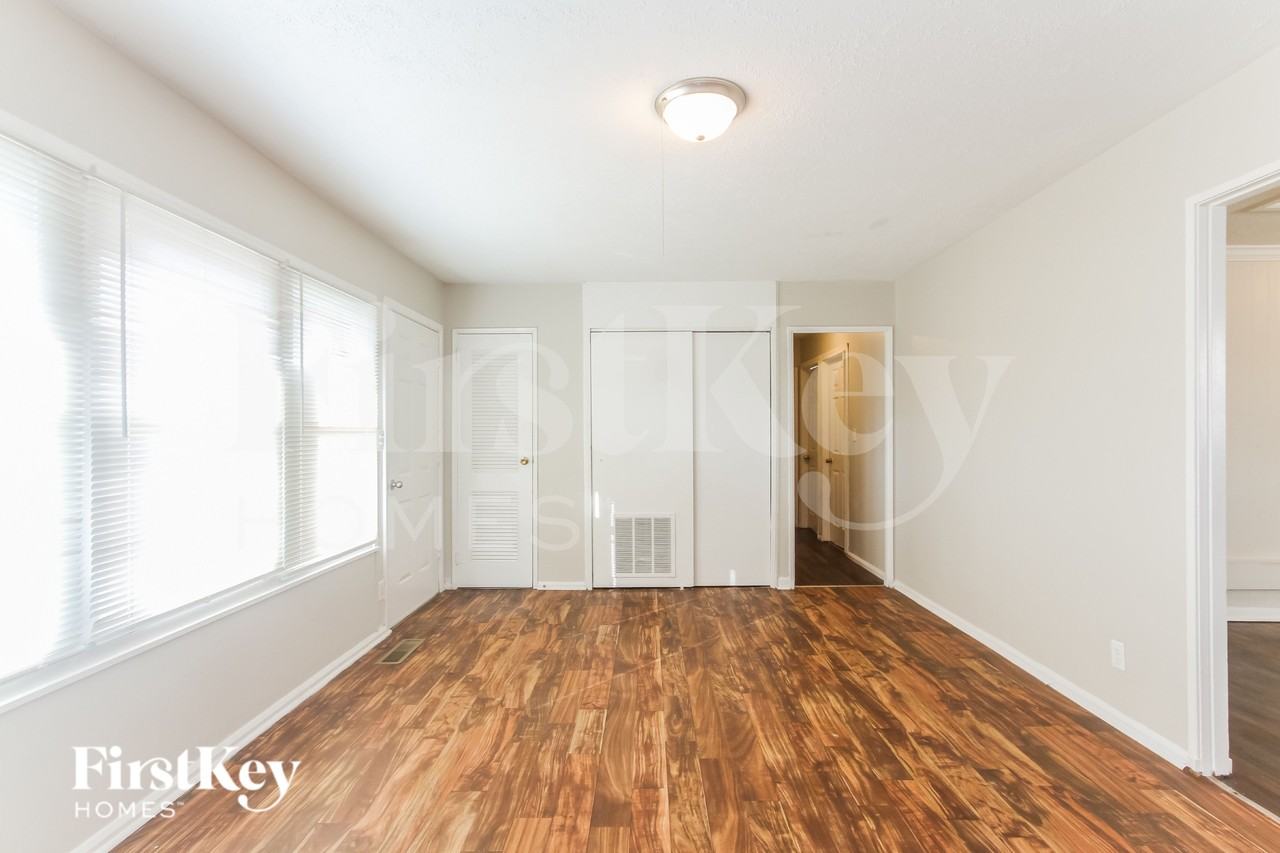 4014 Red Bird Dr - Photo 3 of 16