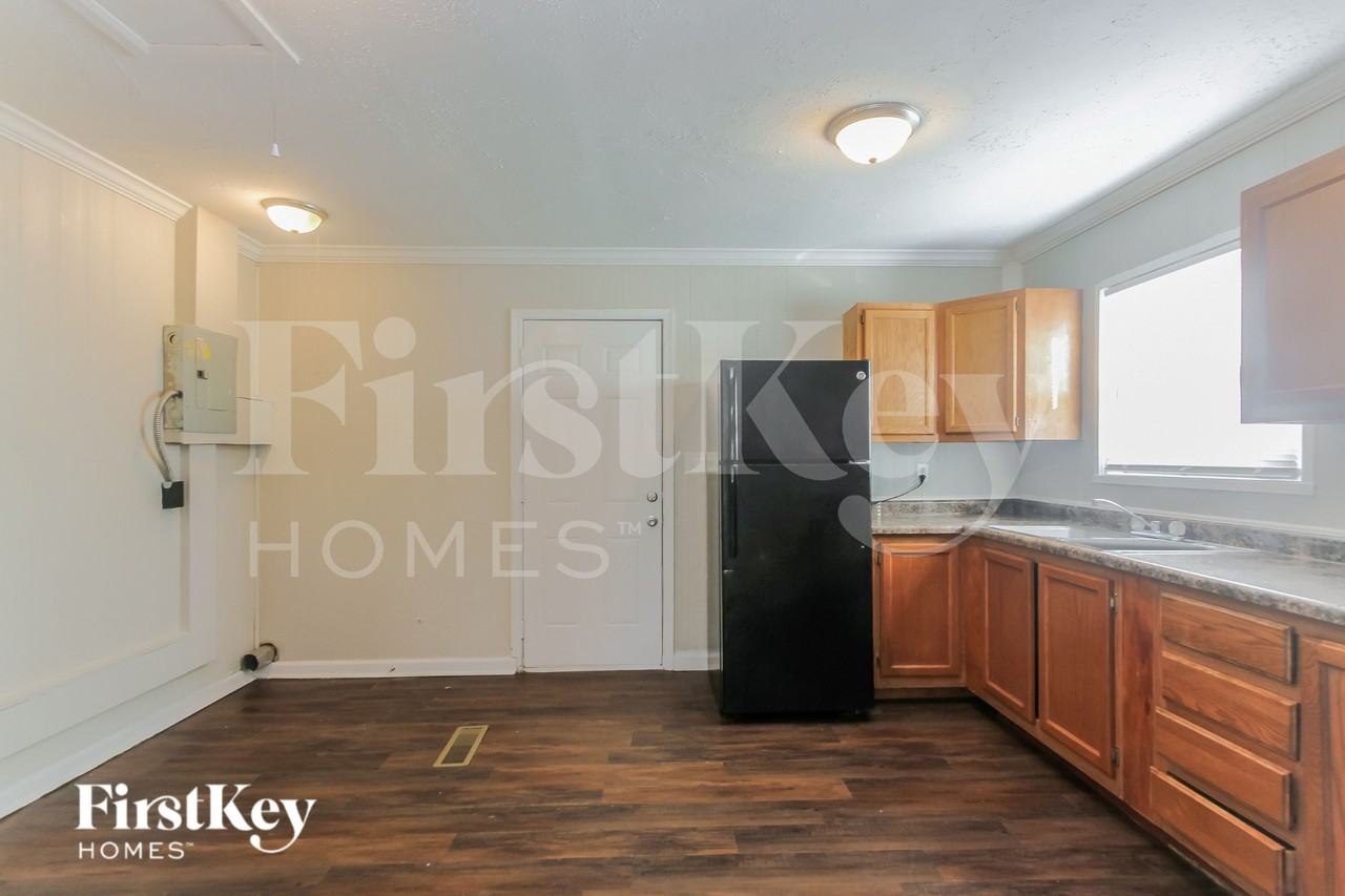 4014 Red Bird Dr - Photo 5 of 16