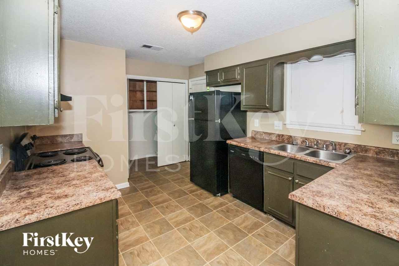 3833 Lucerne Dr - Photo 5 of 16