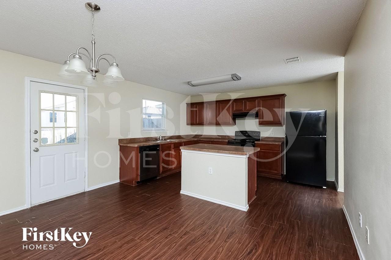 3824 Bandera Ranch Rd - Photo 7 of 15