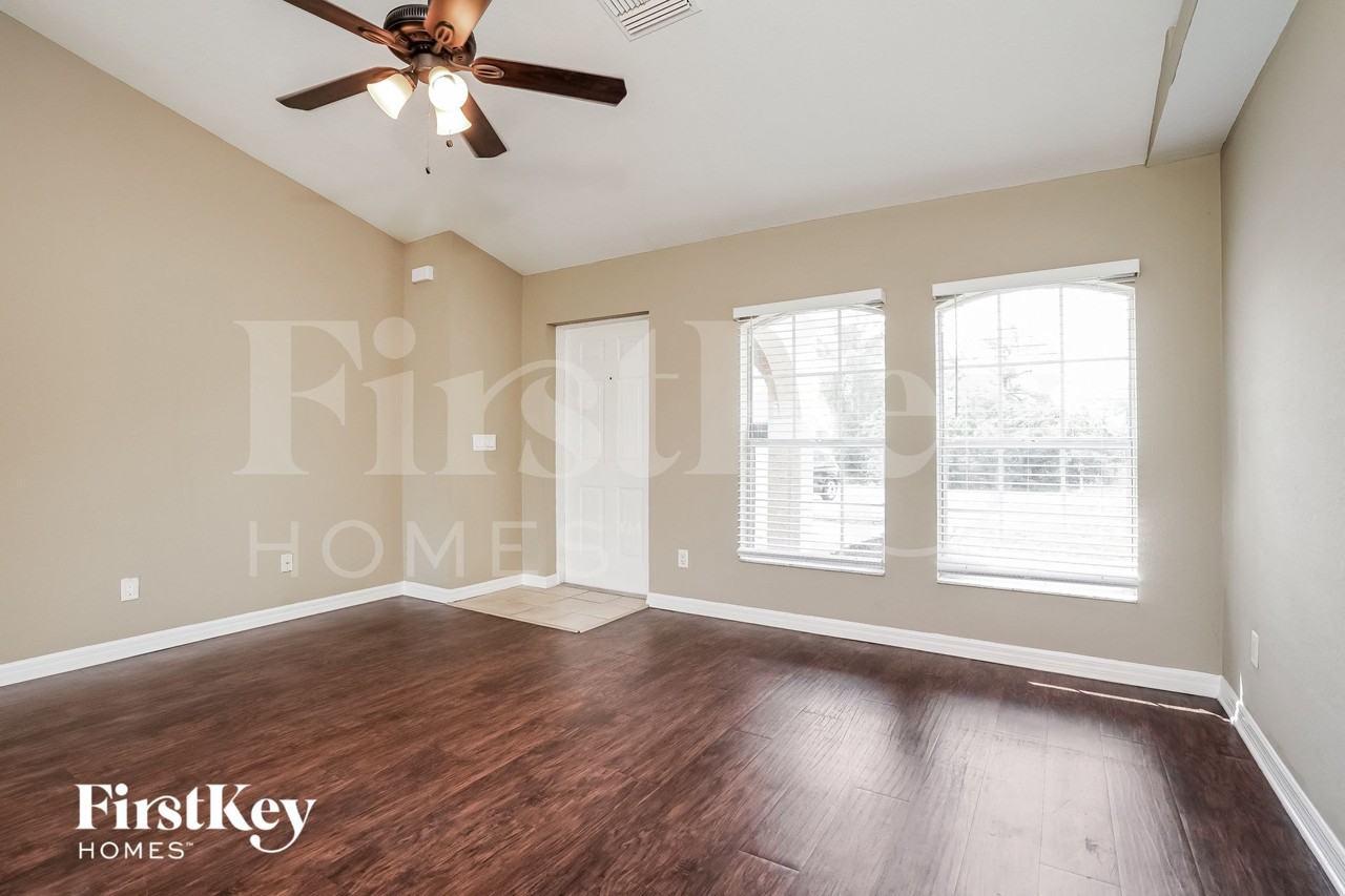 3806 18th St Sw - Photo 3 of 15