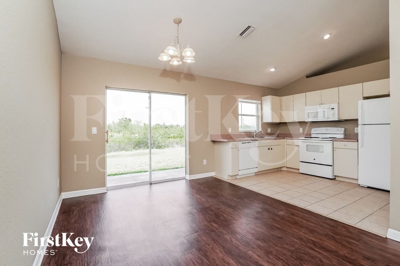 3806 18th St Sw - Photo 5 of 15