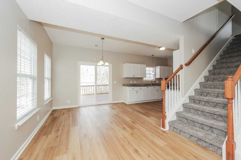 7233 Legacy Dr - Photo 6 of 17