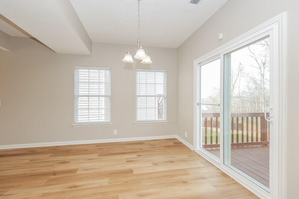 7233 Legacy Dr - Photo 7 of 17