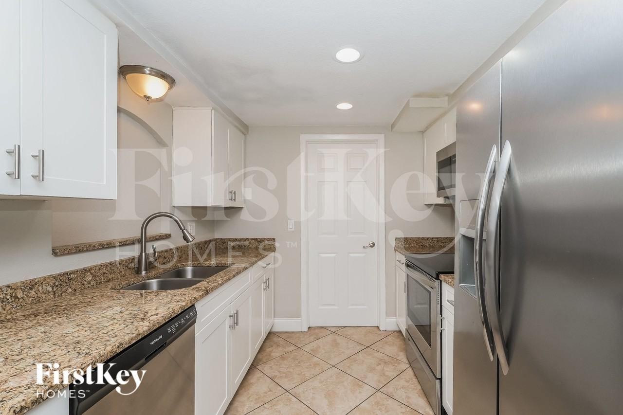 3625 Galway Dr - Photo 6 of 15