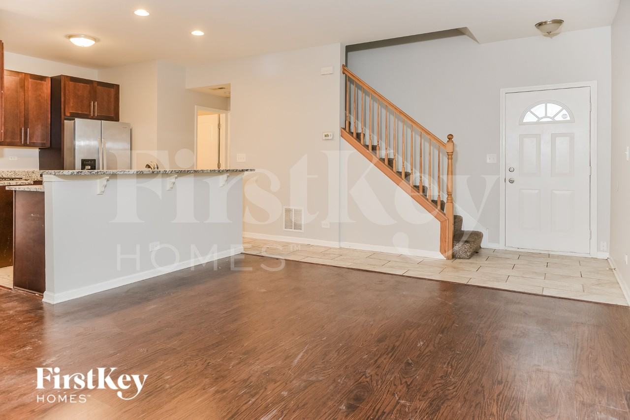 3614 Indian Head Ln - Photo 2 of 15