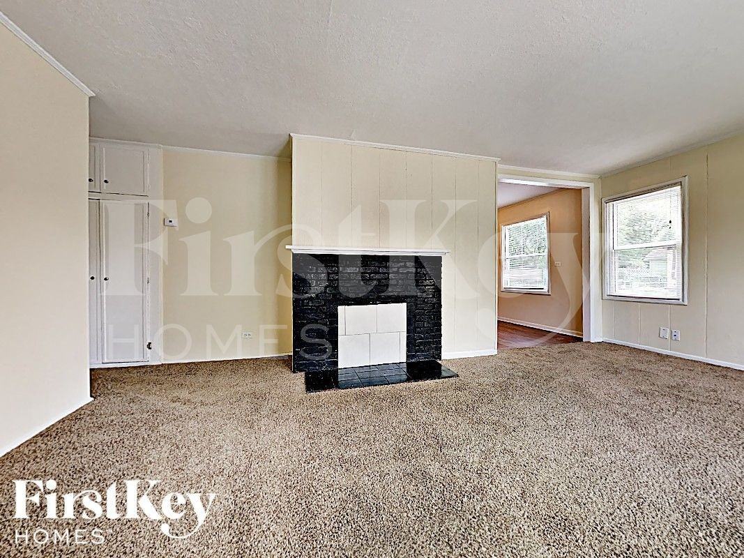 344 Nassau Street - Photo 2 of 13