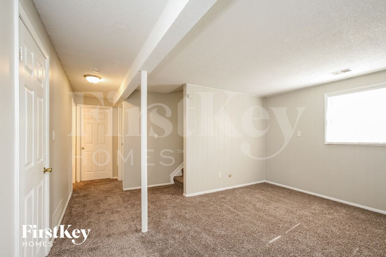 329 Coronado Rd - Photo 7 of 15