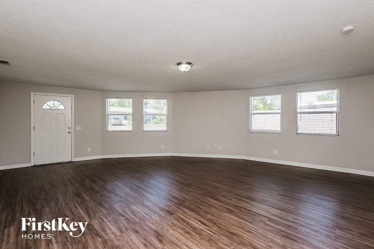 3243 Allandale Dr - Photo 2 of 15