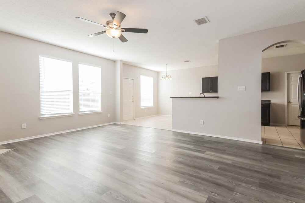 2104 Aster Trl - Photo 5 of 17