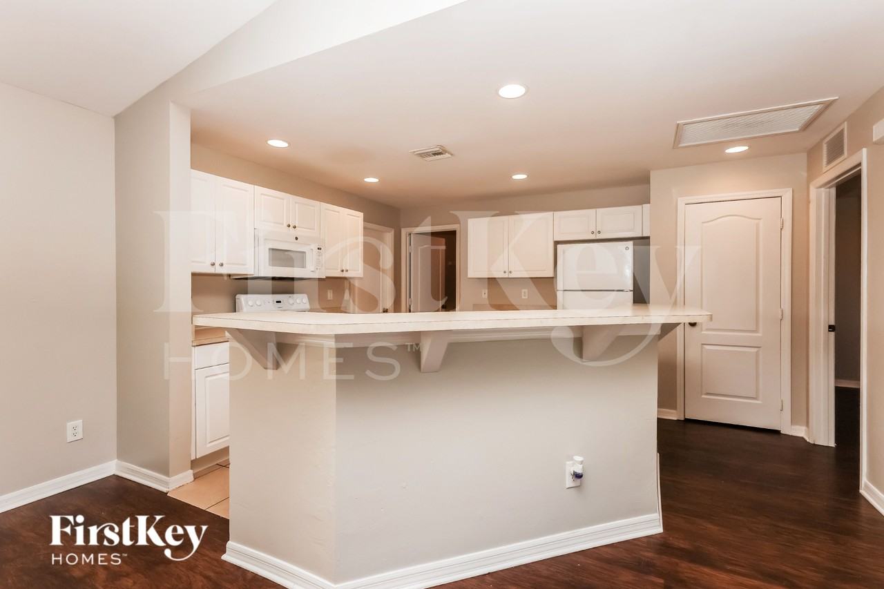 3204 61st St W - Photo 7 of 16