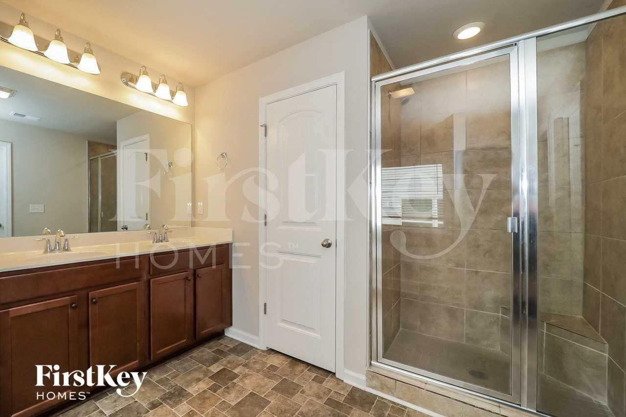 3136 Baylor Cir - Photo 7 of 15