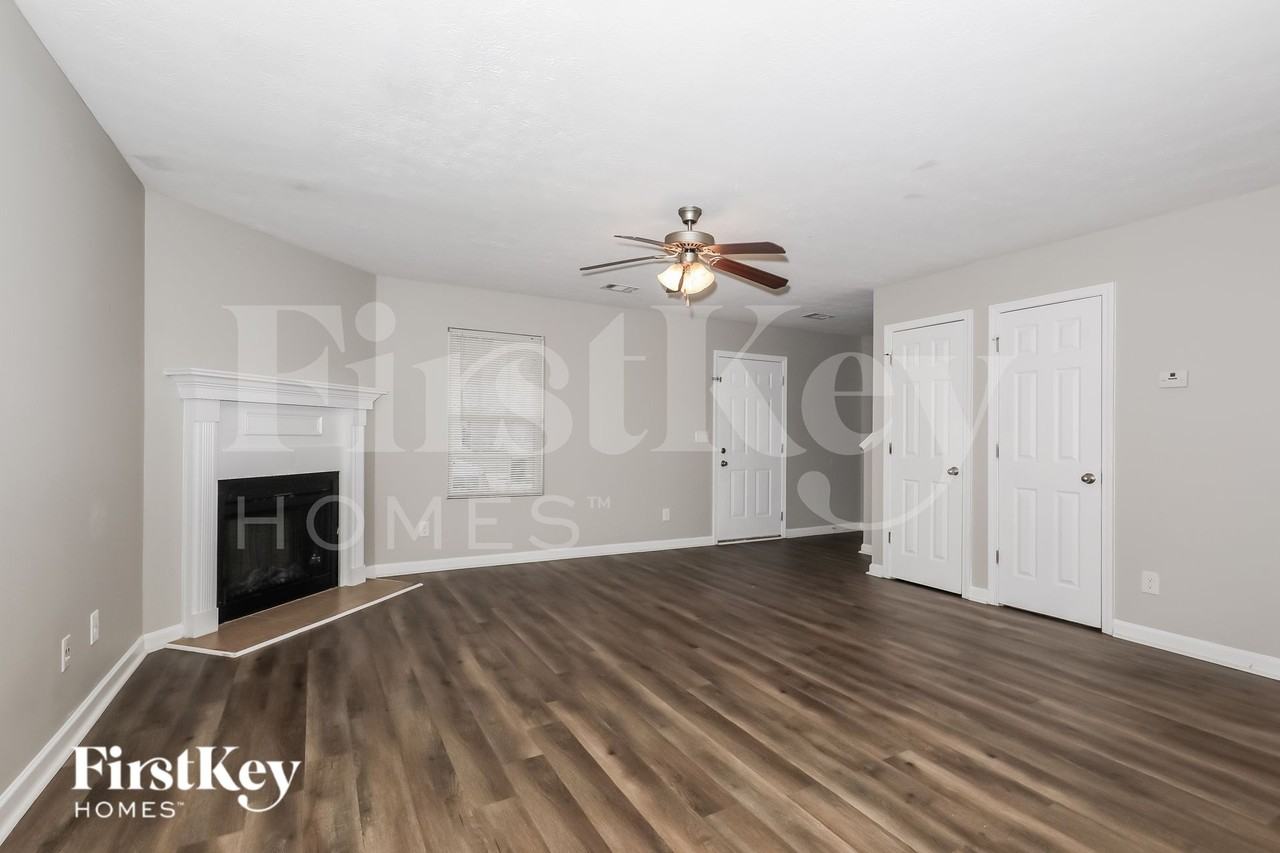 311 Goldenrod Dr - Photo 2 of 19