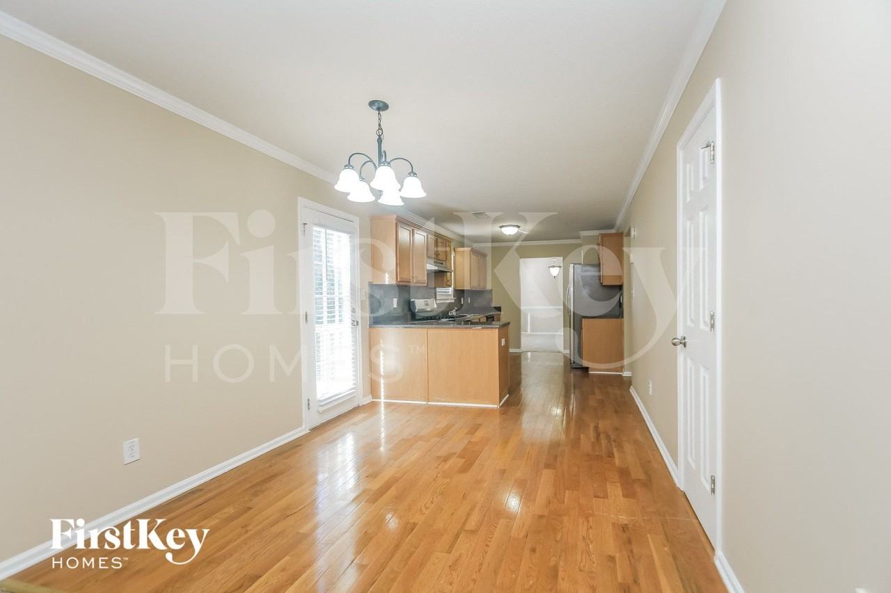3103 Lonetree Pt - Photo 4 of 15