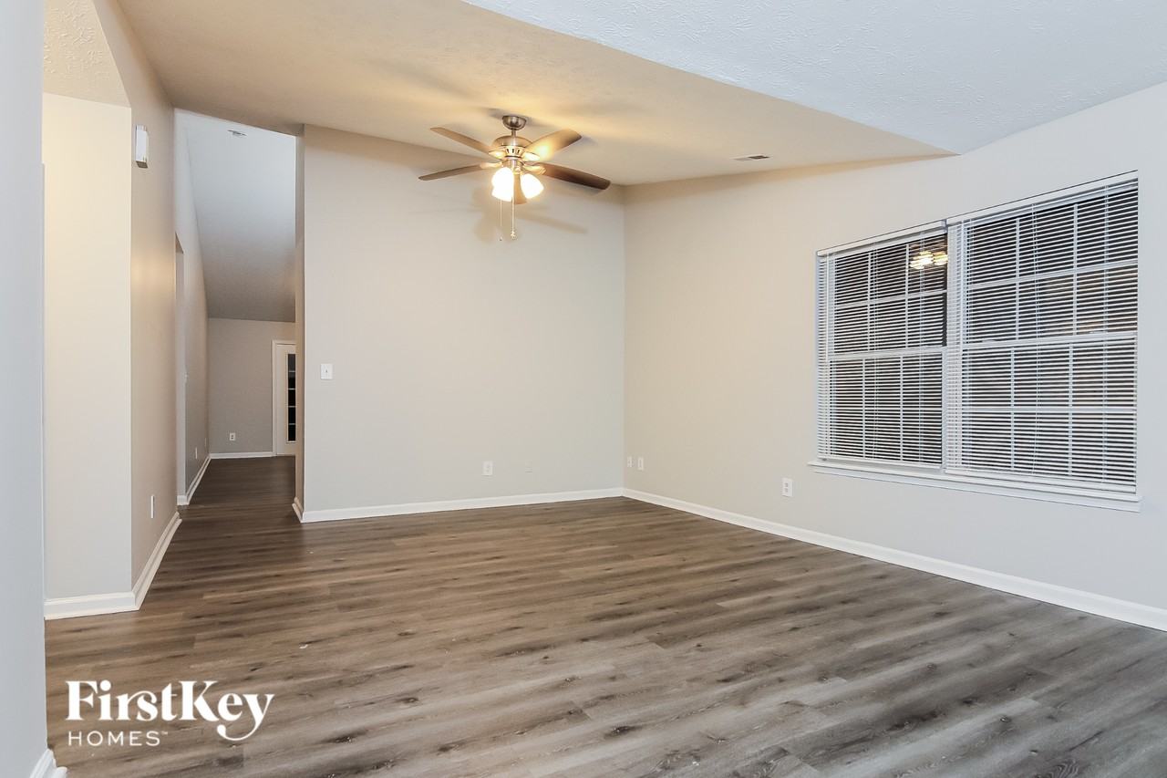 3053 Benny Lane - Photo 3 of 16