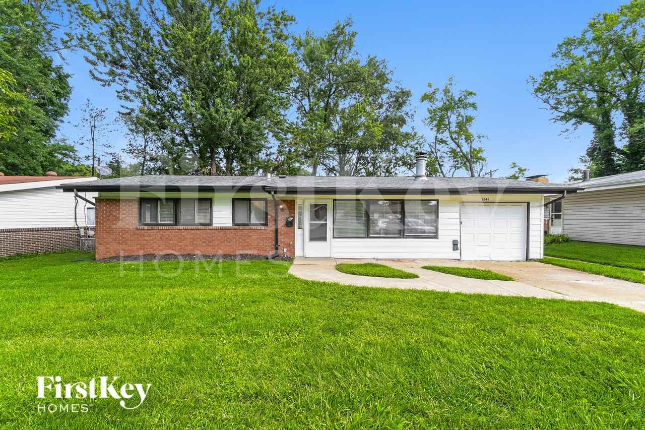 3045 Kingsley Dr - Photo 2 of 16