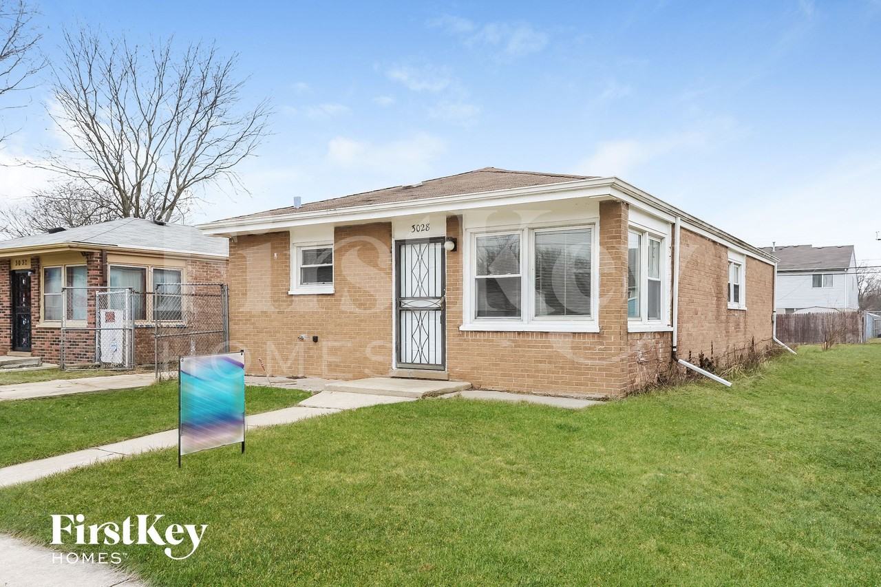 3028 141st St - Photo 2 of 15