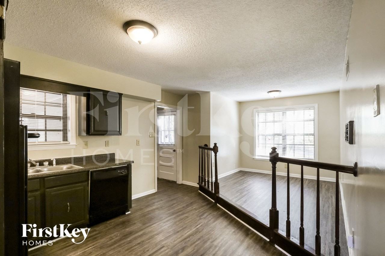 2984 Wood Thrush Dr - Photo 5 of 15