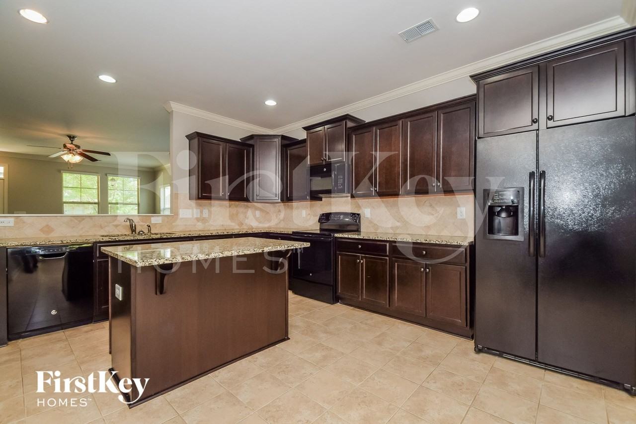 291 Belmont Way - Photo 5 of 15