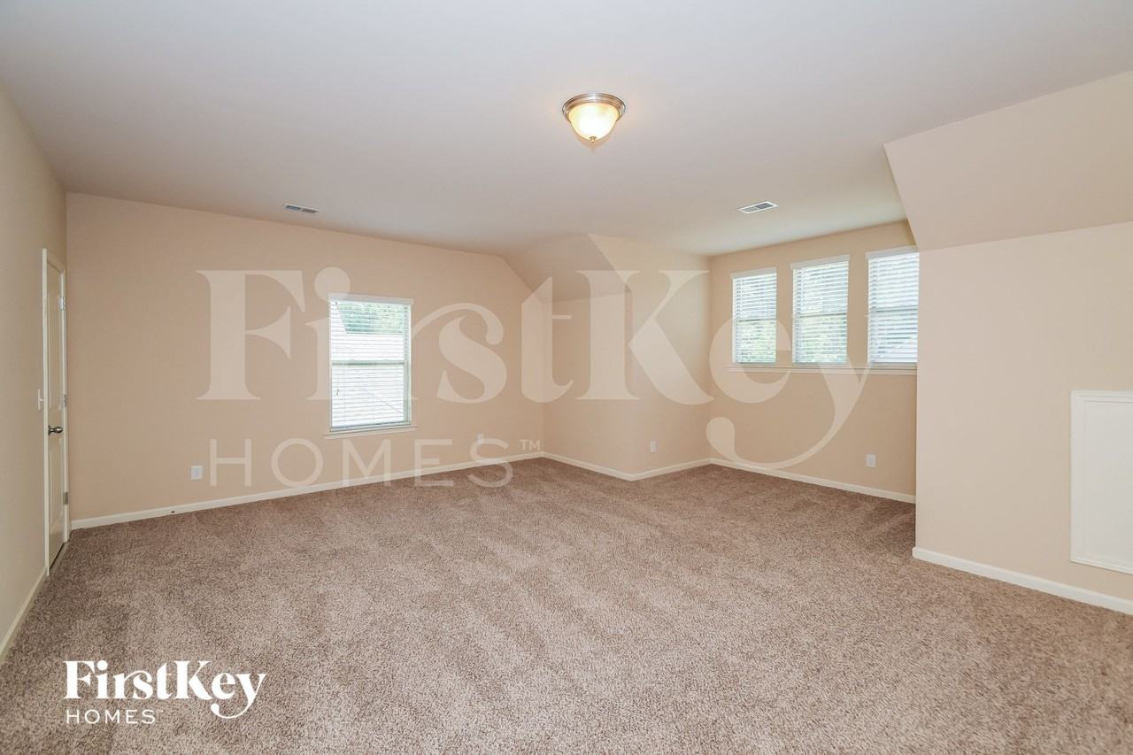 291 Belmont Way - Photo 6 of 15