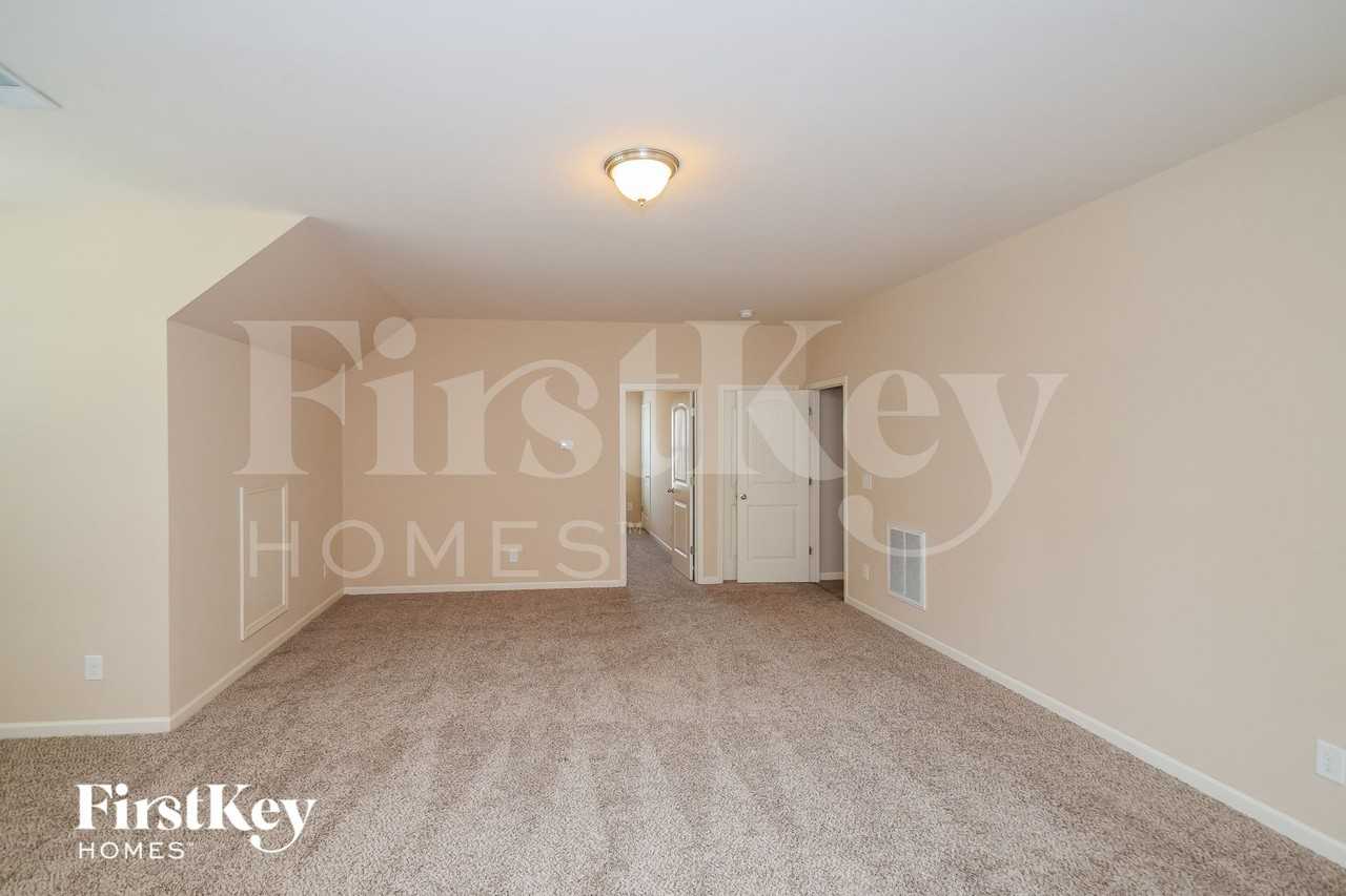 291 Belmont Way - Photo 7 of 15