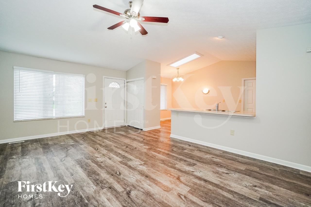 2882 Torrey Pines Drive - Photo 5 of 16