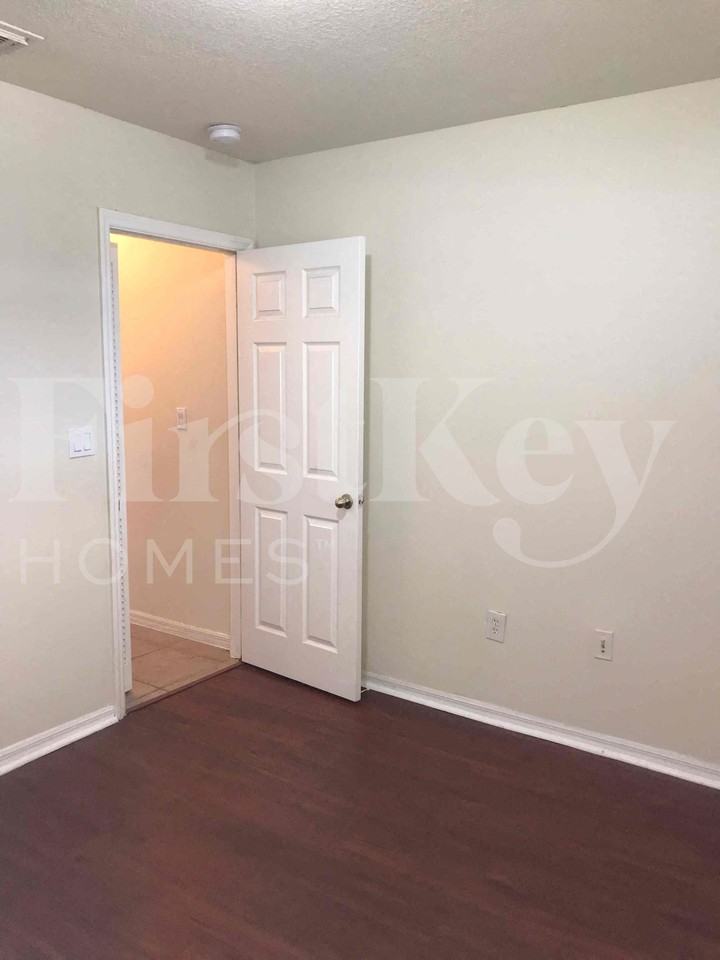 2851 Swterrace - Photo 3 of 41