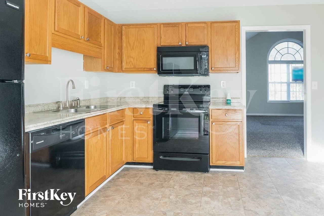 279 Pine Needle Trl - Photo 7 of 15