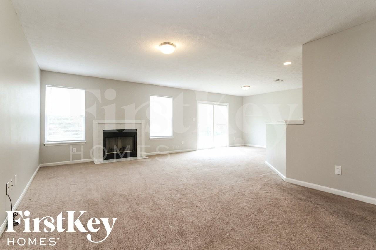 2711 Wortham Way - Photo 2 of 15