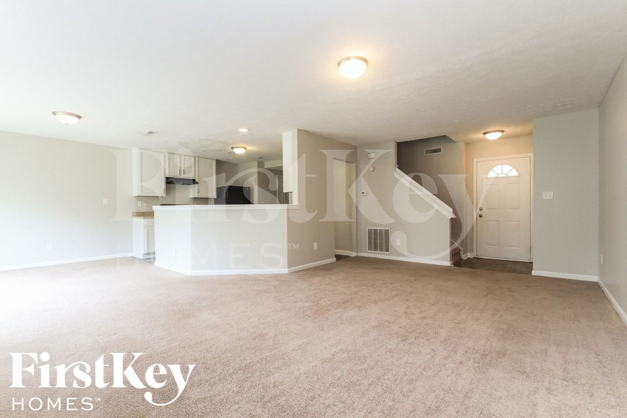 2711 Wortham Way - Photo 4 of 15