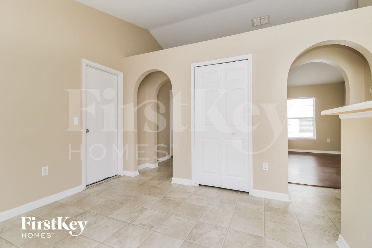 2684 Whispering Trails Dr - Photo 5 of 15